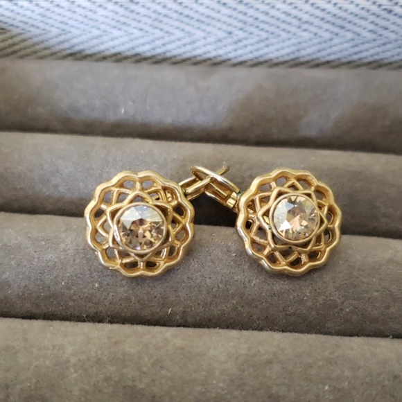 Chloe + Isabel Jewelry - Chloe +Isabel Gold Leverback Earrings Chloe + Isabel Jewelry - Chloe +Isabel Gold Leverback Earrings